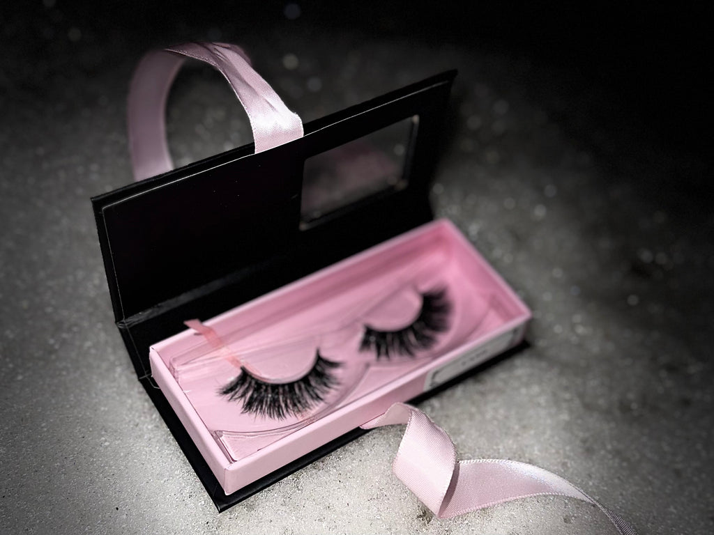 Cash Lashes